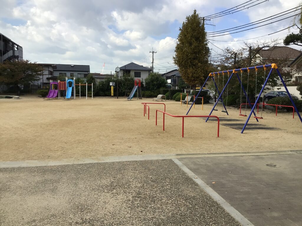 宮塚公園遊具写真